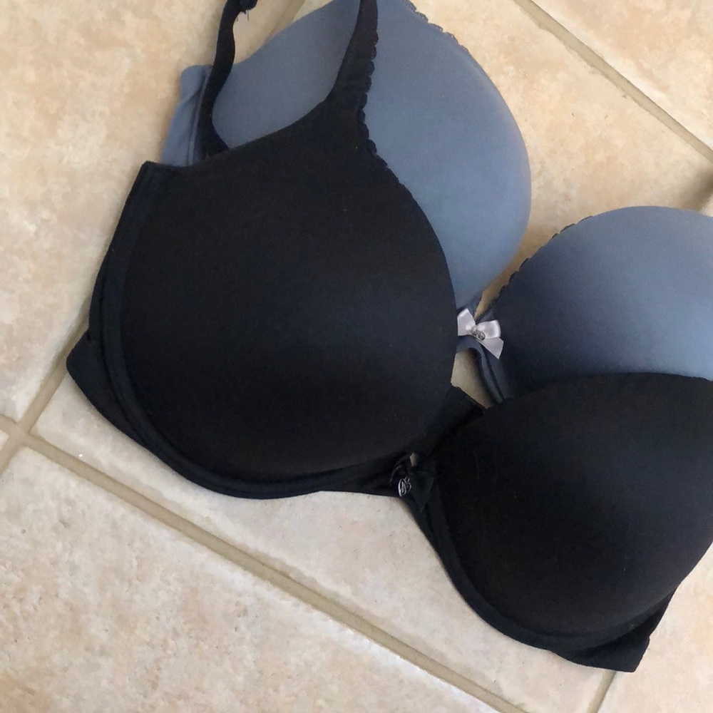 ⬇️VS• Bundle of 2 // Body by Victoria Push Up Bras